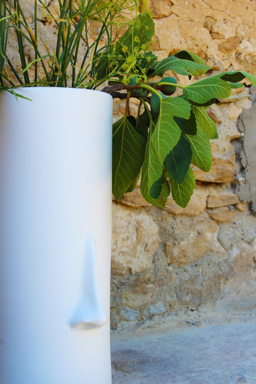 A naso bianco - Crita Ceramiche di Caltagirone