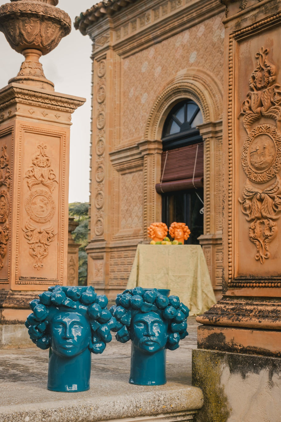 Solimano e Roxelana in giardino • Ottanio Marettimo - Crita Ceramiche di Caltagirone